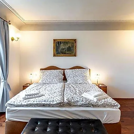 شقة فندقية Waldhaus 4*